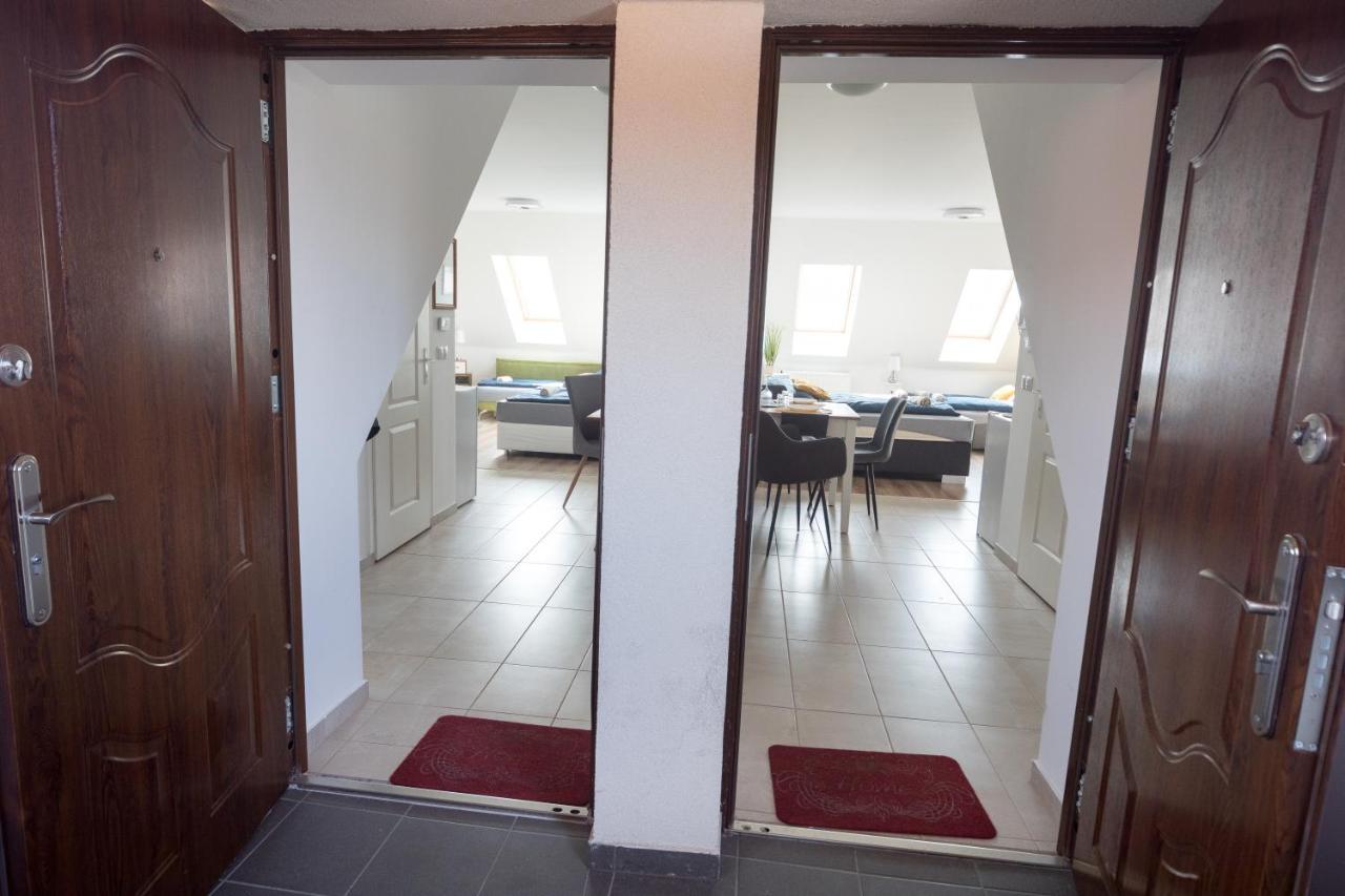 Kossuth Apartmanhaz Тата Екстериор снимка